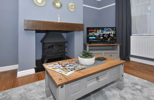 Orion House - sleeps 6, driveway, garden - Photo 17