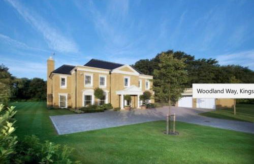 Luxurious House with private garden & Tree house - Foto 14