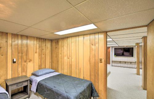 Bluefield Retreat with Pool Table Near Parks! - Foto 23