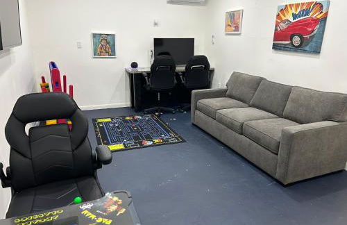 4 bd Near beach spacious solar heated pool waterfront home - Photo 46