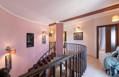 Awesome Home In Sumber - Foto 37