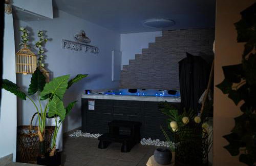 Perle d'eau-Love Room-Jacuzzi-Sauna-Proche Montbéliard et Belfort - Foto 49