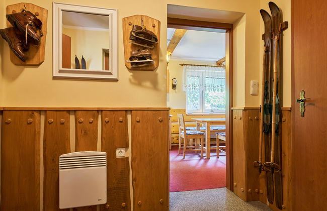 2 bedroom Apartment in Stárkov with swimming pool and garden - Photo 23