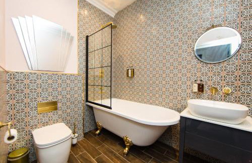 Skeldale House 'All Creatures Great & Small' Luxury Apartments & Studios in Askrigg, Yorkshire Dales - Photo 19