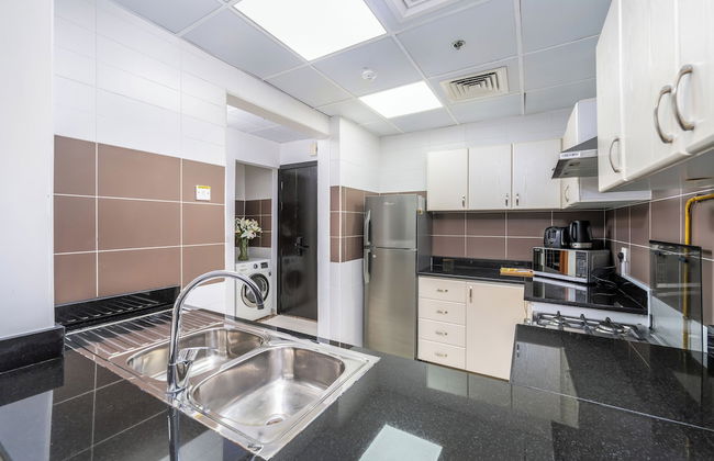 Marco Polo - Spacious Studio Lush View - Photo 13