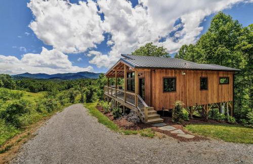 Romantic Mountain Retreat with Hot Tub and Panoramic Views Near Marshall, NC - Foto 31