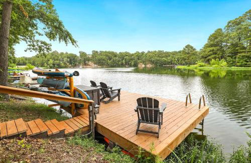 Lakeside Nest Dock on Lake Rayburn Sleeps 10 - Photo 34