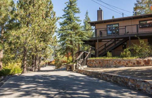 Ultimate Lakeview Lodge and ON THE LAKE! with a Hot-Tub! - Foto 12