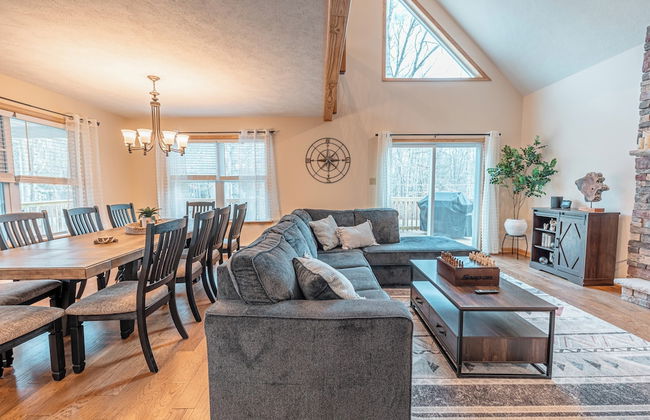 NEW Large Group Summer Getaway W/hot Tub + Game Room! - Foto 20