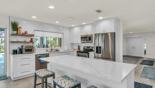 Chez Flamingo I Walk to Beach I Pet Friendly - Foto 4