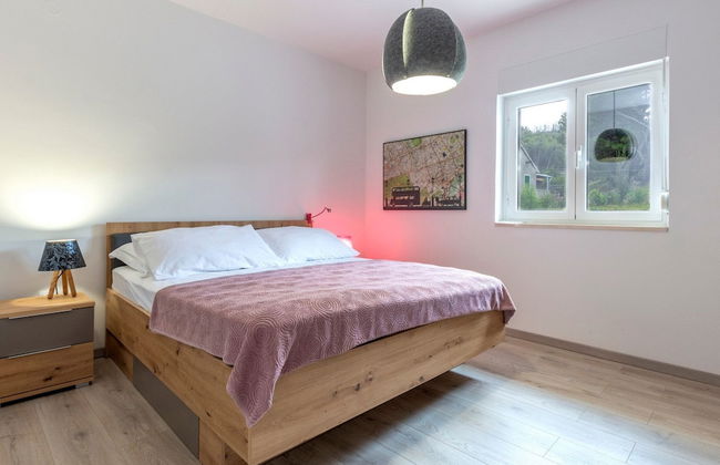 Serene Rural Villa With Pool, Sun Deck, and Children's Play Area - Foto 6