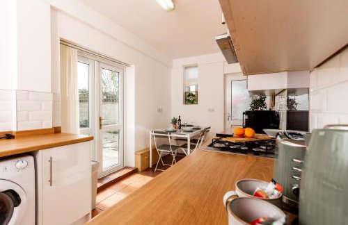 Stylish Comfort: 2BR Home in the Heart of Wigan - Foto 15