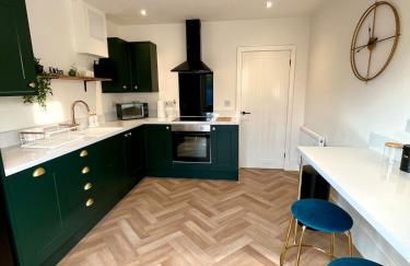 Waterside House - Luxury Home near Alton Towers & Trentham - Free Parking & Garden - Foto 13