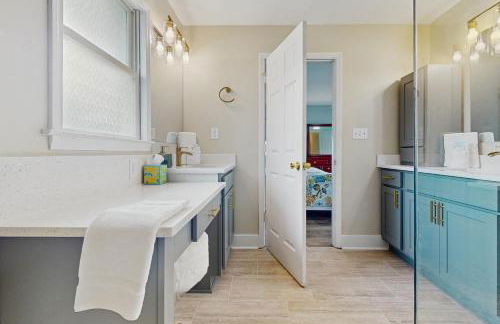 Serene 3BR Waterfront Retreat With A/C, Wifi, Two Kayaks, and Full Kitchen - Foto 15