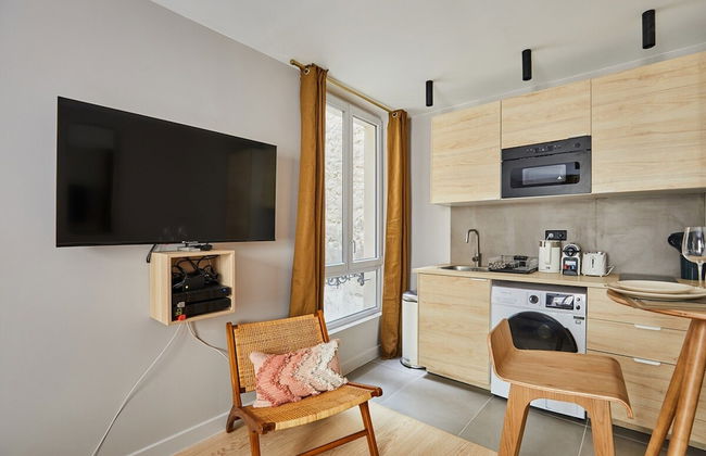 Superb & New Studio Eiffel Tower - Photo 9