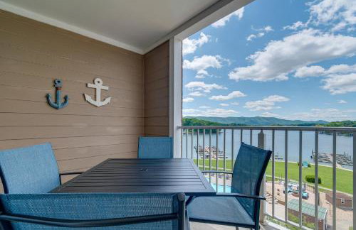 Community Pools and Beach Smith Mountain Lake Condo - Foto 2