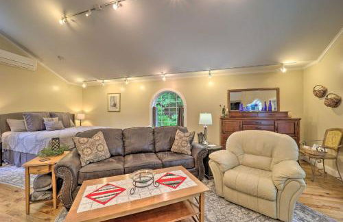 Quiet Studio Escape about 2 Mi to Blue Ridge Parkway! - Foto 8