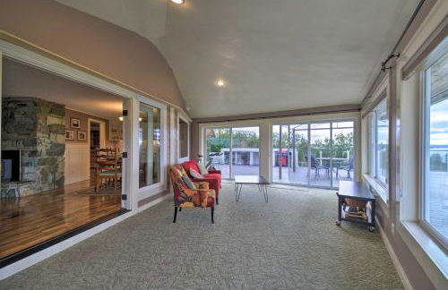 Breathtaking Port Ludlow Home with Deck and Yard - Foto 5