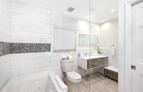 Beautiful Villa 4 BD 3 BA with Heated Private Pool, Close to Beach - Foto 9