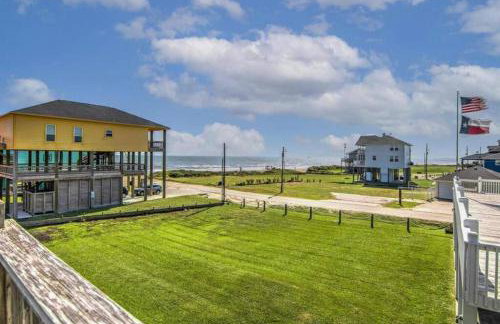 JUST LISTED Beach House Steps Away from the Beach - Foto 7