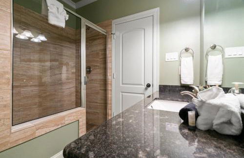 Charming Beachside Retreat: Steps from the Sand and Surf - Foto 21