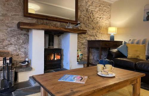 Family-friendly cottage - walk to stunning beach - Foto 1