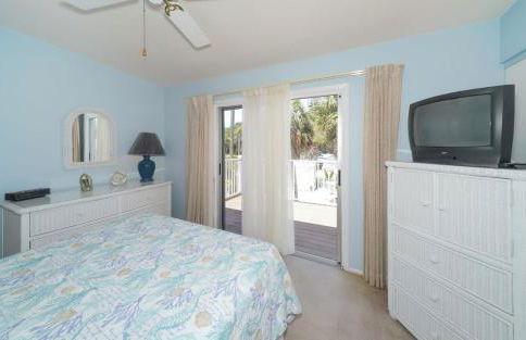 Steps to #1 Beach in America Siesta Beach! - Foto 12