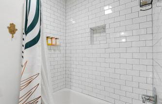 Cozy escape with Hot Tub, ideal for family & friends - Photo 37