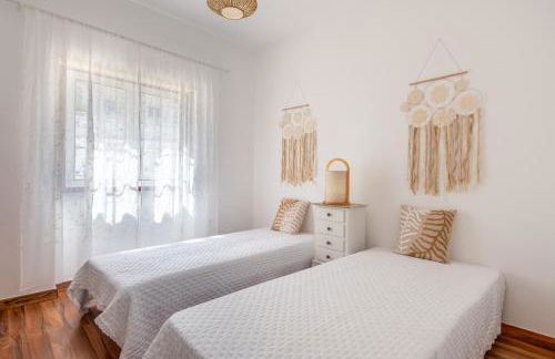 FLH Carvoeira House with Terrace - Photo 4