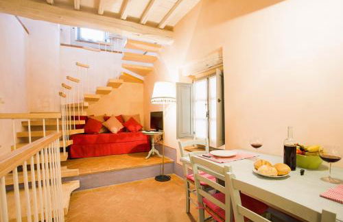 Farmhouse with swimming pool surrounded by greenery just 20 minutes from Arezzo - Foto 3