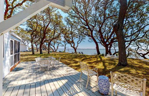 Three dog-friendly, waterfront cottages with full kitchens & private beach - Foto 35