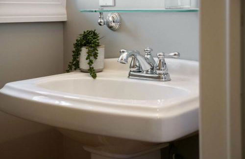 The Knocking Bird- Mins to CLE Clinic - Foto 65