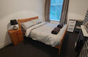 Brighouse 2 bedhouse central contractors welcome - Foto 22