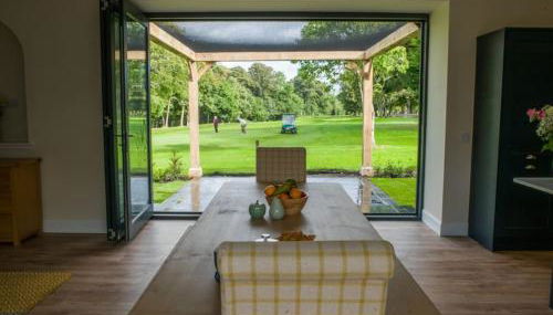 Stunning Edinburgh 1820s stables converted house - Foto 5, Garden view