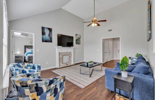 Charming Spacious 3BR Spring Hill Home! - Photo 8