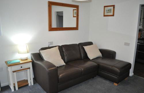 Cozy & Self Contained Garden Bungalow - Foto 6