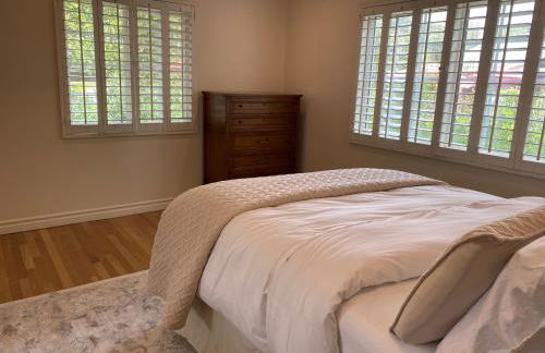 Guest house with private entry and large pool - Foto 16