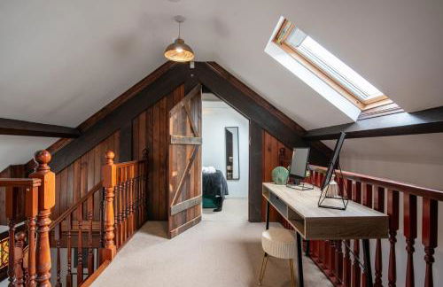 Madison House - Converted Church 5 Bed Pontypool - Photo 20