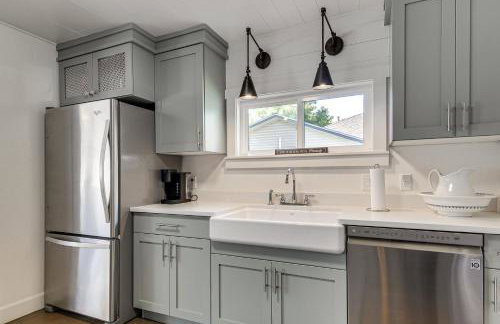 Cozy Farmhouse-Style Cottage by Mighty 5 Ntl Parks - Foto 7