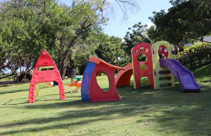 Apartamento espetacular na MELHOR praia da Bahia, GUARAJUBA é uma das únicas praias com selo azul do Brasil -Luxo, lazer, diversão e tranquilidade! Projetado para que você tenha a melhor experiência em hospedagem - Condominio tipo resort, o mais procurado - Foto 41