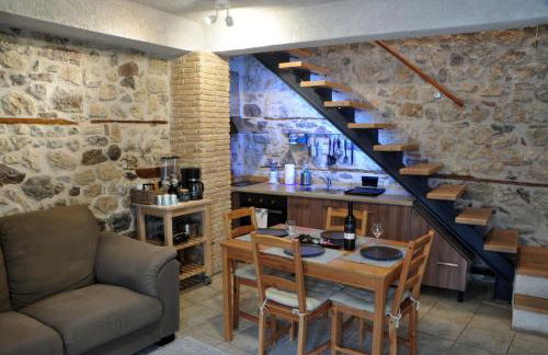 Limni Stone Apartments - Photo 1