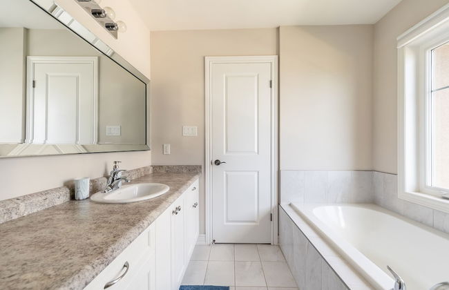 GLOBALSTAY. Waterfront 5BR Townhouse. Private HOT TUB, Gym, Sauna - Foto 46