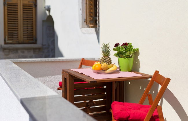 Chic and Charming Krk Downtown Apartments - Photo 20