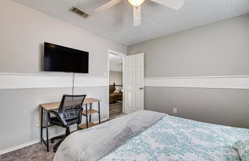 6 Mi to Dtwn! Family Home with Pool in Carrollton - Foto 23