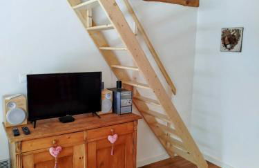 La grange, Appartement avec jardin et jacuzzi ''Réservation & Supplément pour le jacuzzi'' - Photo 6