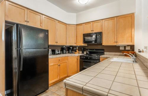 Mammoth Green #210 - Nearly Ski-in Ski-Out 2 Bedroom 2 Bath, Sleeps 6 on Golf Course - Photo 8