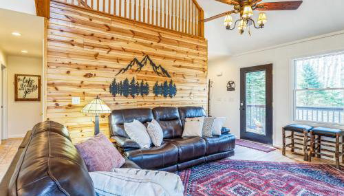 'The Eagles Nest at Alpine' Cabin w/ Fireplace! - Foto 5