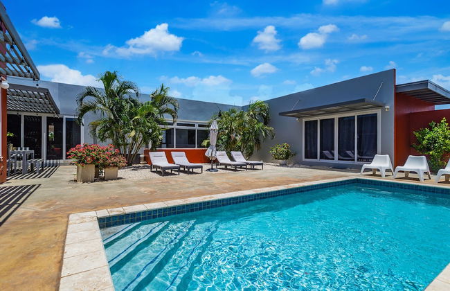 Stunning Modern Home, Near Beaches Full AC - Foto 24