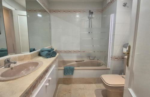 Wonderful new furnished apartmentn - Photo 17