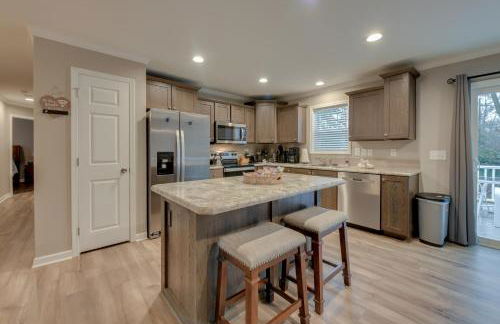 Family-Friendly Home with Deck Near Colonial Beach! - Foto 3